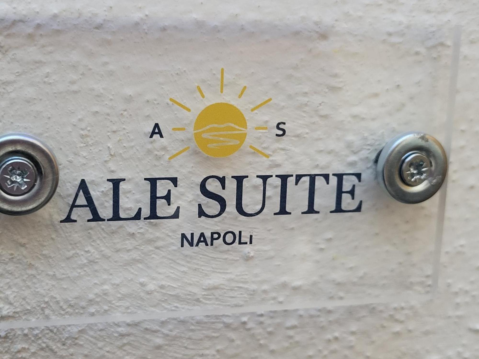 Alesuite Napoli Bagian luar foto