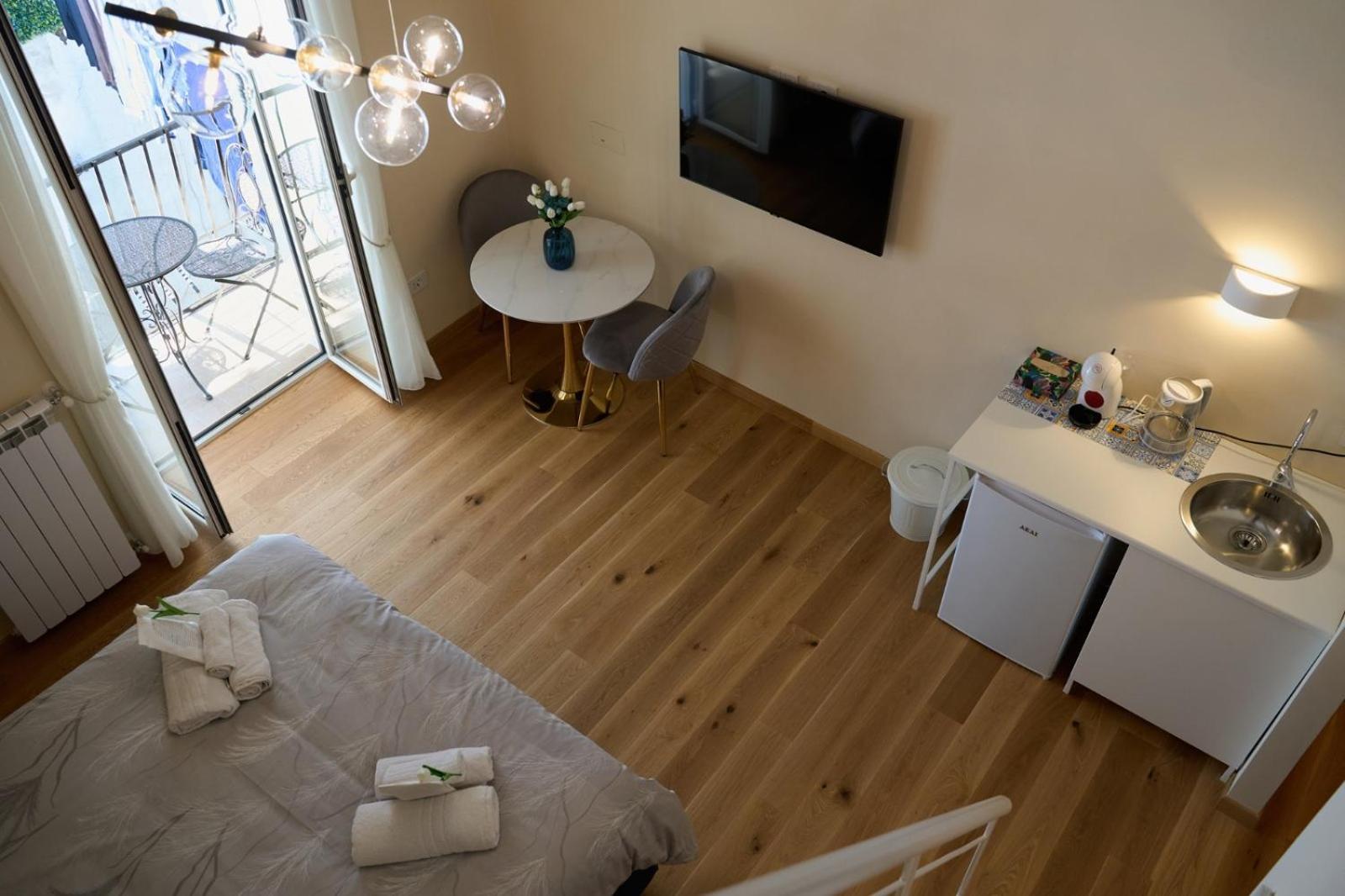 Alesuite Napoli Bagian luar foto