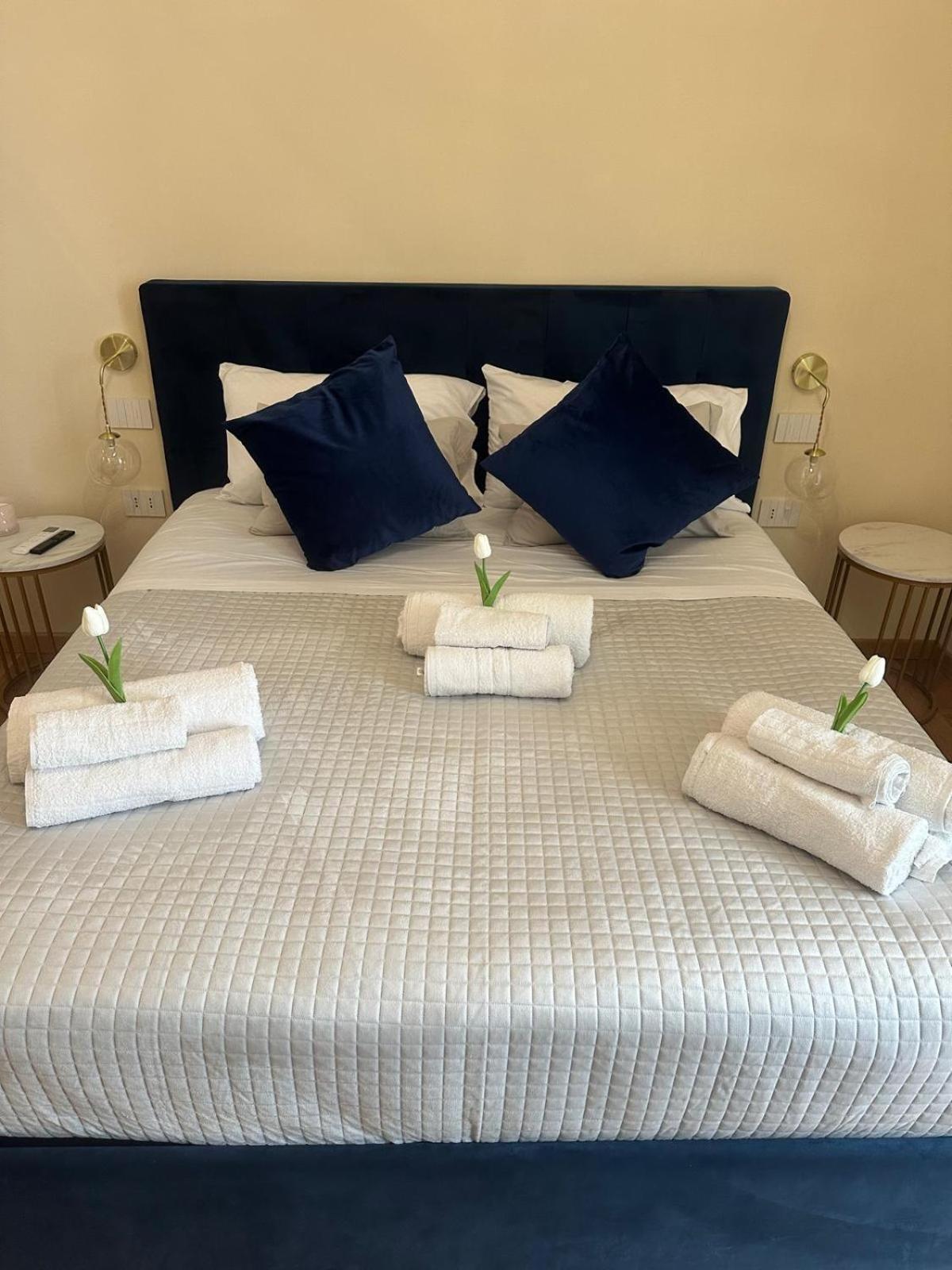 Alesuite Napoli Bagian luar foto